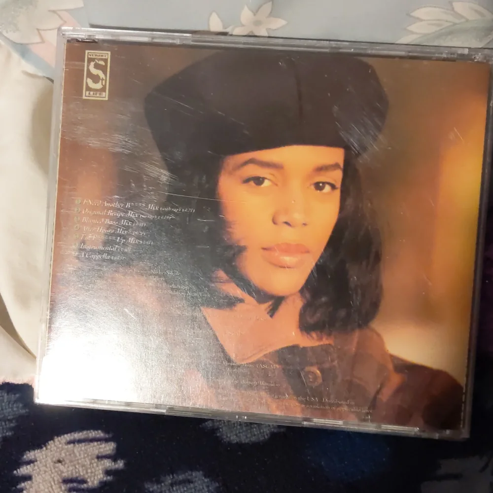 Sweet Sable Old Times Sake - Picture 2 of 2